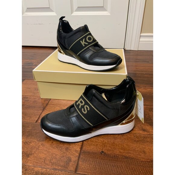 Michael Kors Black Maven Zig Zag Nylon Slip-On Trainer NEW $175, Size 7.5 - Picture 2 of 9